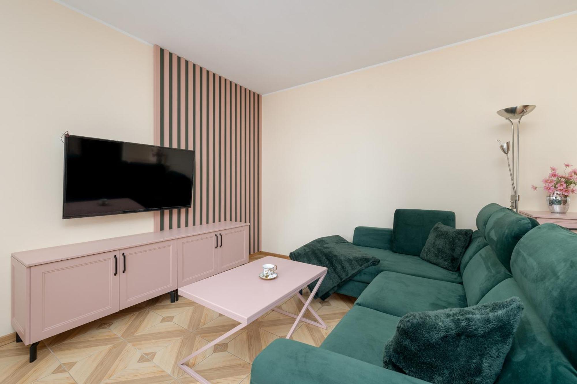 Wyjatkowy Z Parkingiem Blisko Morza By Renters Apartment Kolobrzeg