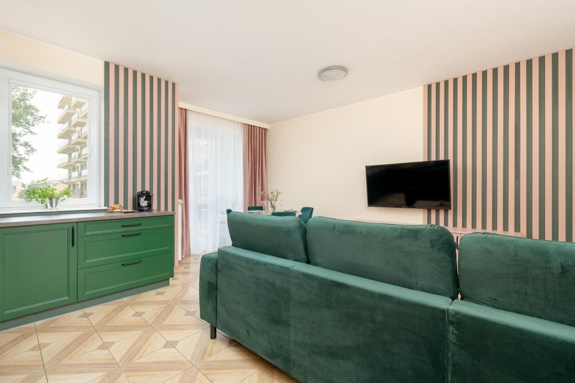Wyjatkowy Z Parkingiem Blisko Morza By Renters Apartment Kolobrzeg